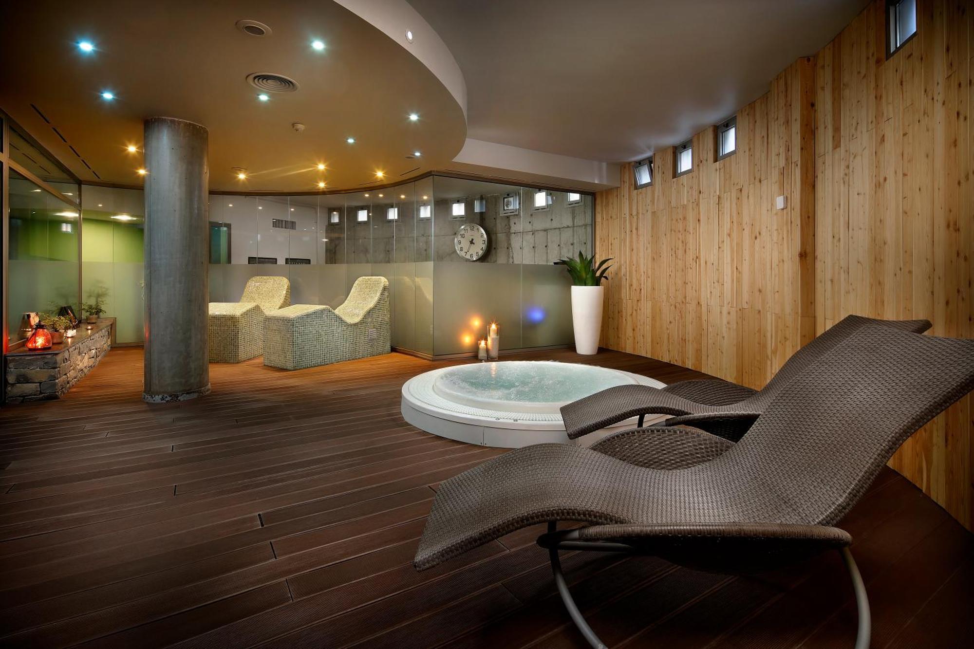 Hotel Masmonzon Luaran gambar